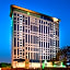 Holiday Inn & Suites - Dubai Festival City Mall, an IHG Hotel