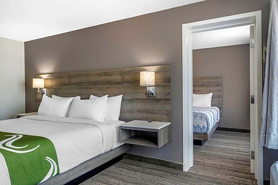 Amsterdam Inn & Suites, an Ascend Collection Hotel