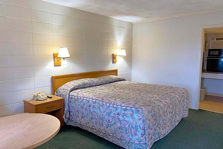 OYO Hotel Mauldin SC South Main Street