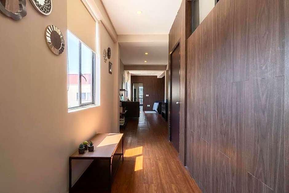 406 Location 2Bdrm 2baths AC Rooftop