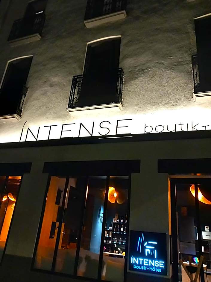 Intense Boutik-Hôtel