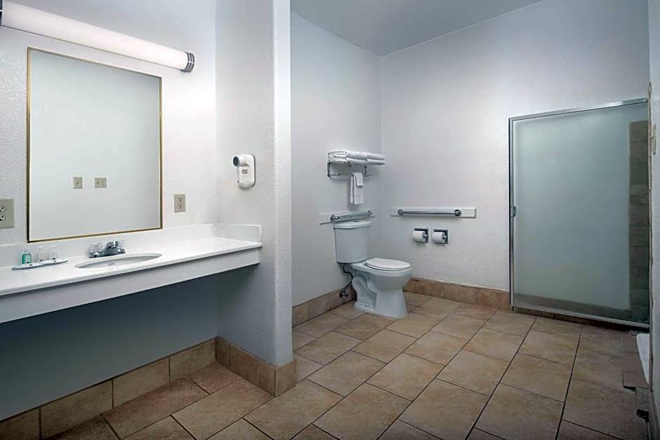 Quality Inn & Suites Gallup I-40 Exit 20