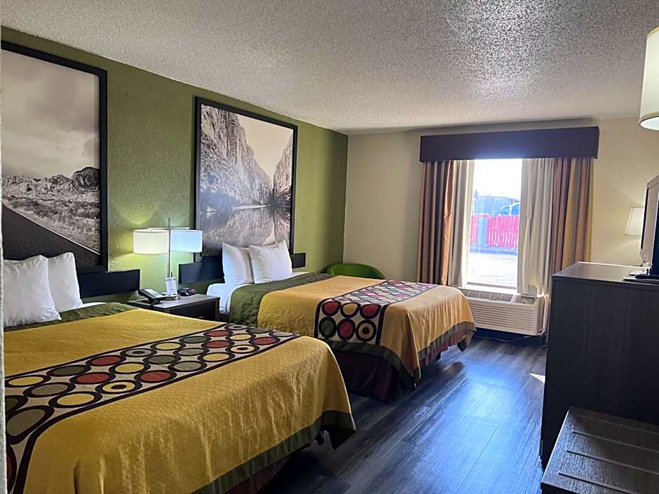 Super 8 by Wyndham Ft Stockton