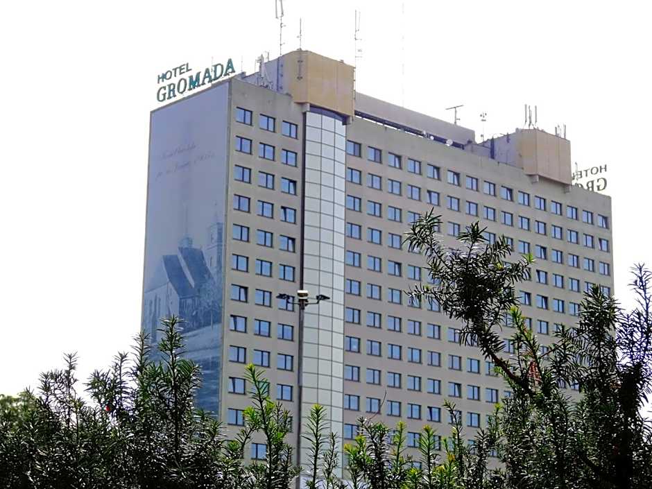 Hotel Gromada Pila