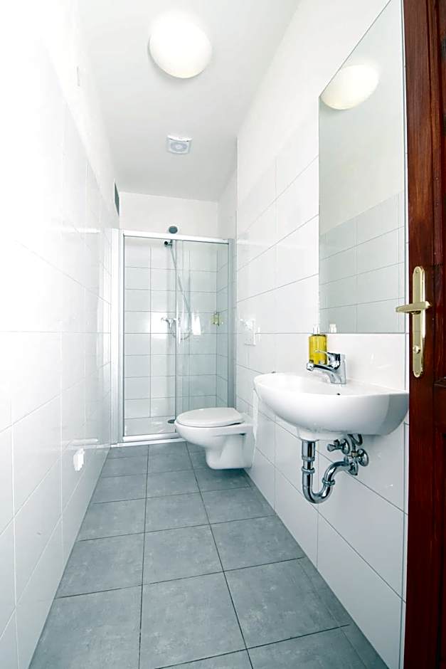 Hostel Little Quarter