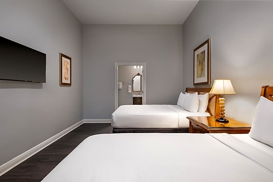 New Orleans Courtyard Hotel by the French Quarter