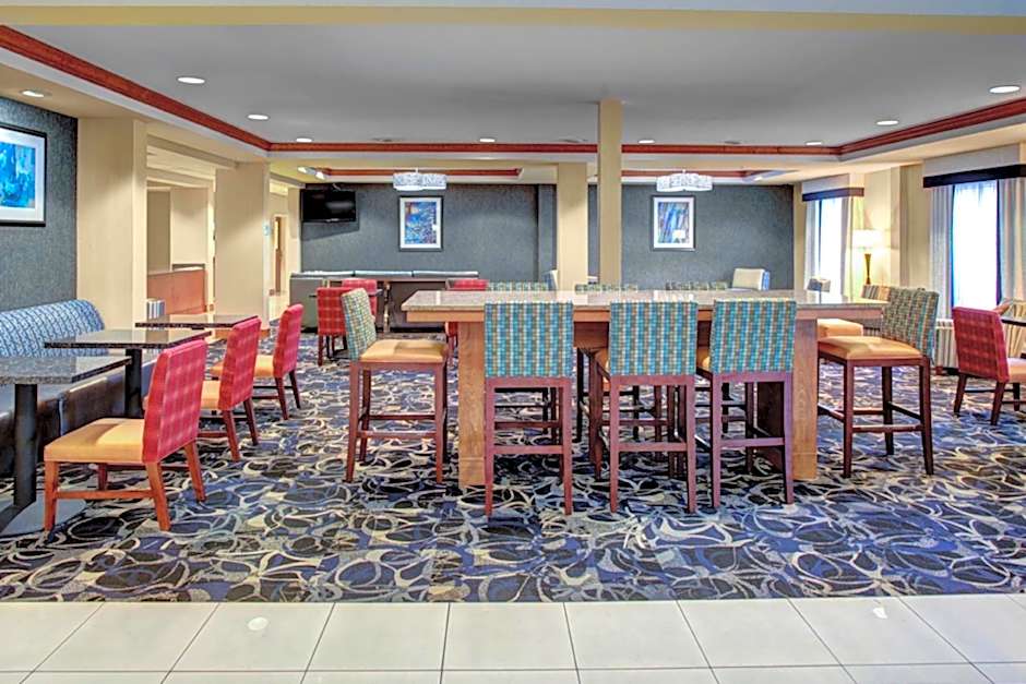 Holiday Inn Express & Suites Richmond North Ashland By IHG
