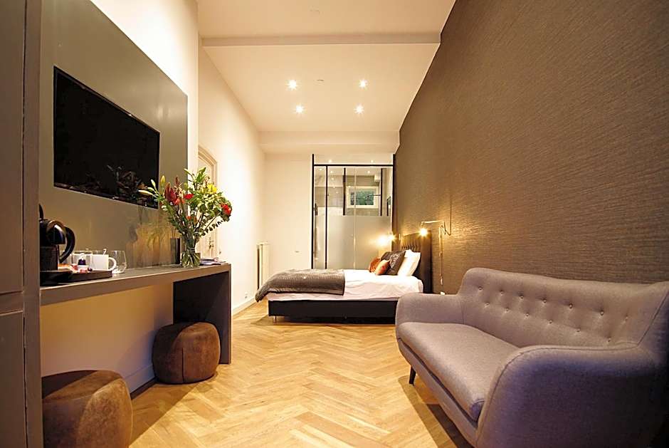 NEW! 2024 - The Canal Bridge Suites