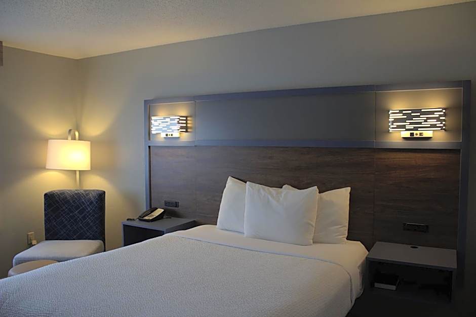 AmericInn by Wyndham Worthington