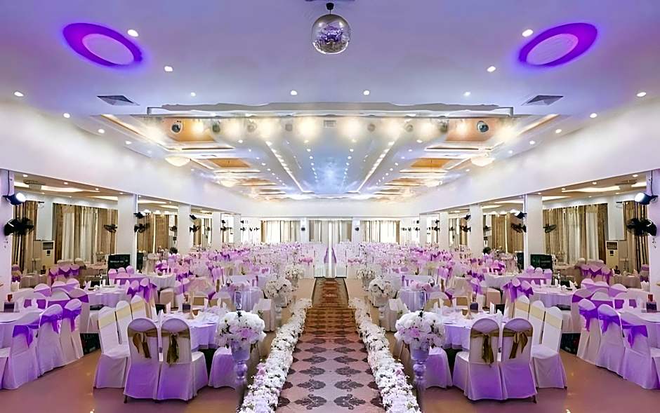 Royal Quang Binh Hotel