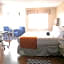 Guesthouse Inn & Suites Lexington