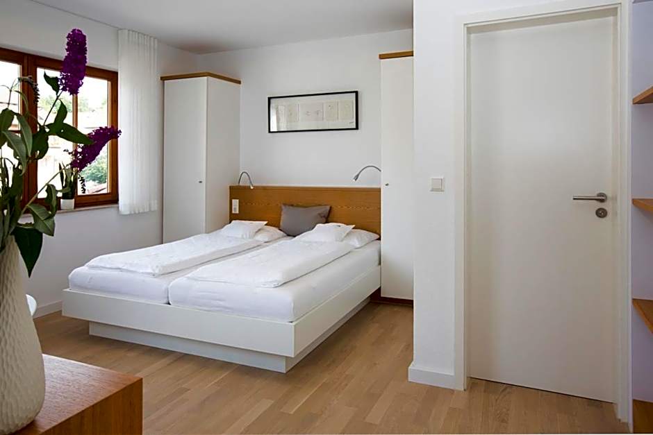 Photo 1 of 4 of Small Double Room
