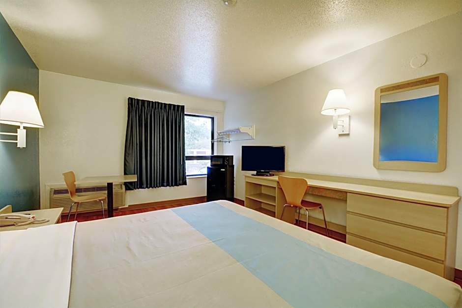 Motel6 Newport, RI