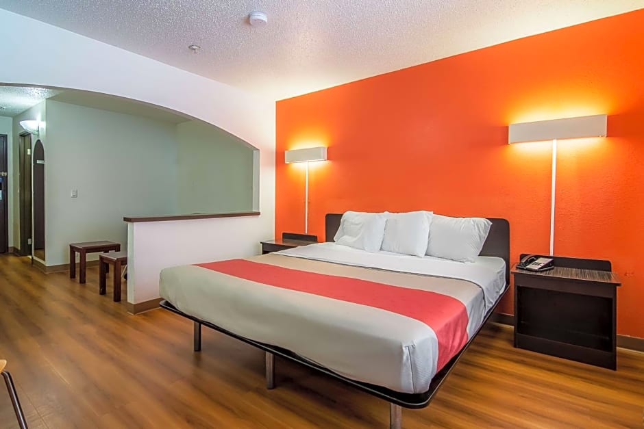 Motel 6 Dallas - North