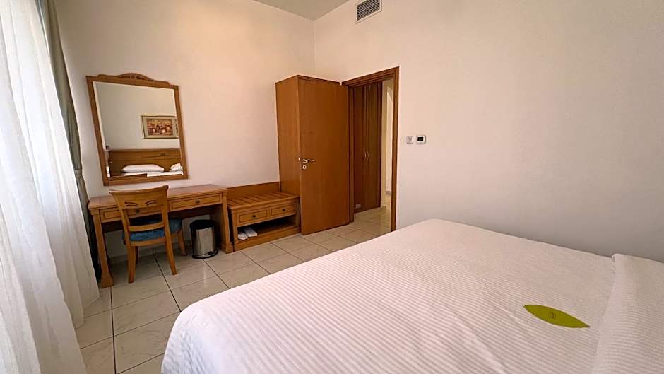 Uptown Hotel Apartment Abu Dhabi 