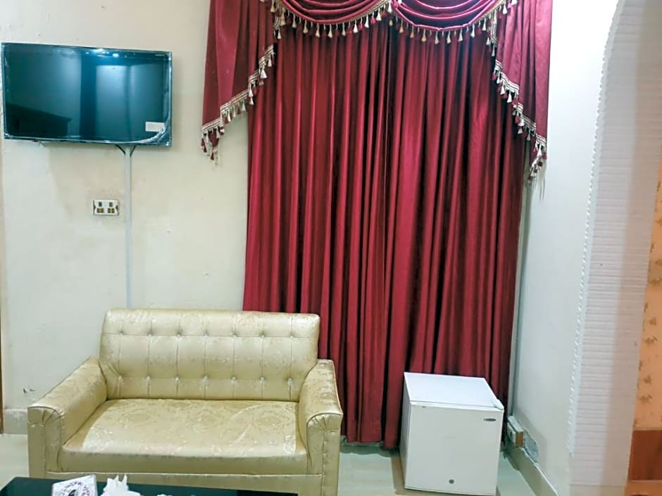 Hotel Sareena Residence