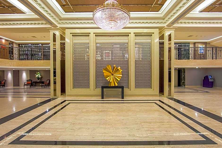 Mandarin Hotel Managed By Centre Point