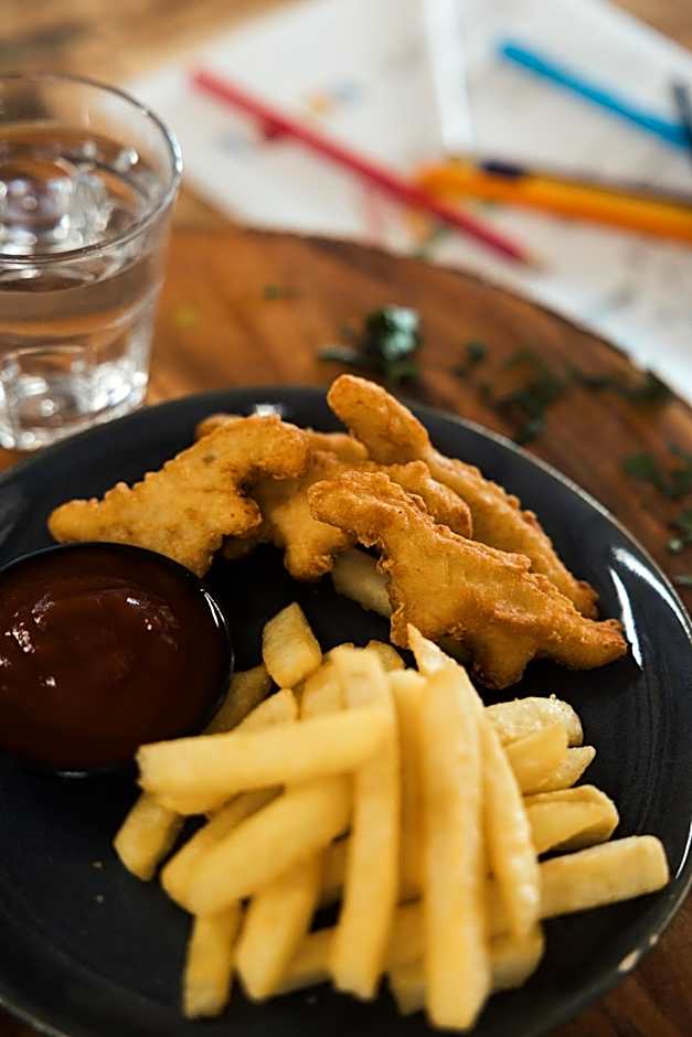 Tullah Lakeside Lodge