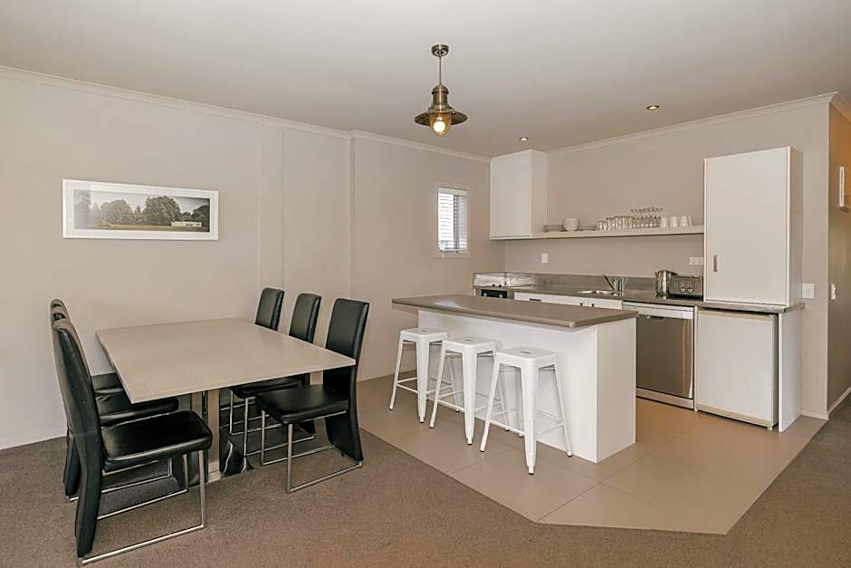 South Street West Motel