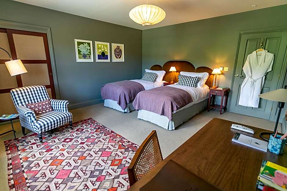 The Kirkstyle Inn & Sportsman Rest