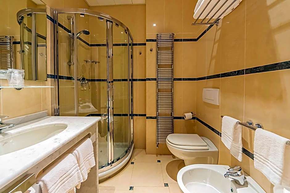 Dado Hotel International