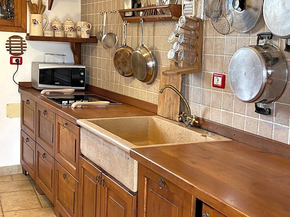 Oliventu - Tra gli ulivi sul mare