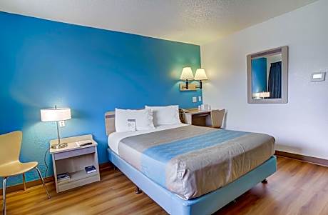 Motel 6-Coos Bay, OR