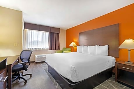 King Suite with Sofa Bed - Upper Floor/Interior Entrance