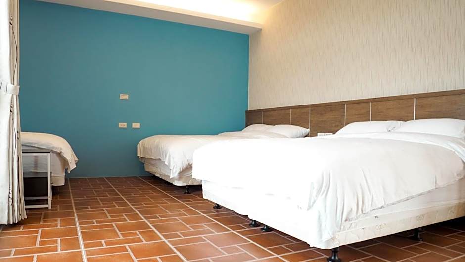 Tipsy Hotel