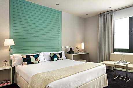 Urban Executive Room