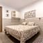 Hostal House