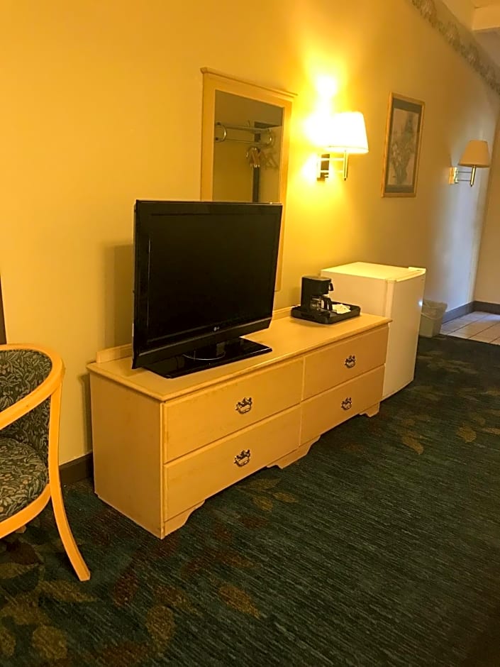 Red Carpet Inn