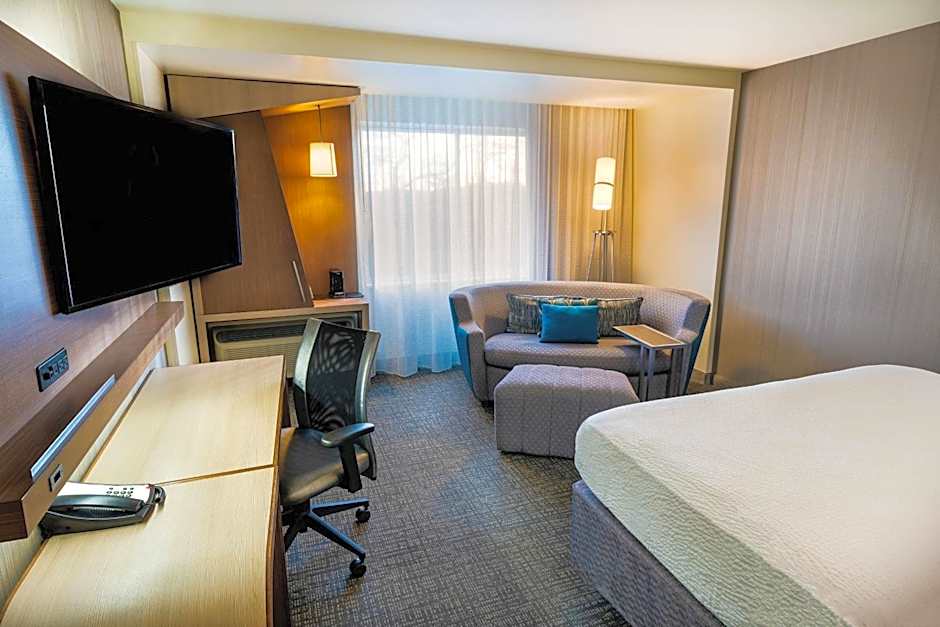 Courtyard by Marriott Largo Medical Center Drive