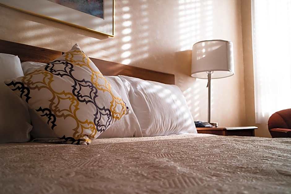 Royal Inn and Suites at Guelph