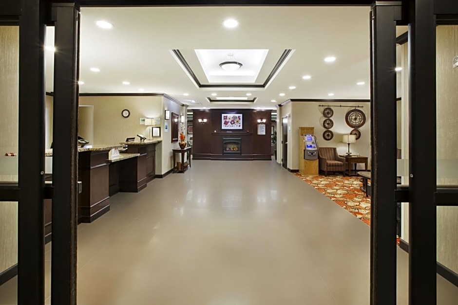 Holiday Inn Express and Suites Wheeling By IHG