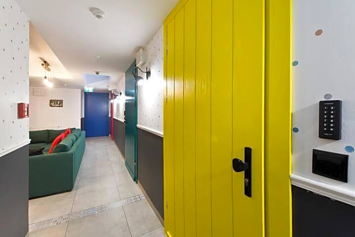 WaterLane Island Hostel&Apartments