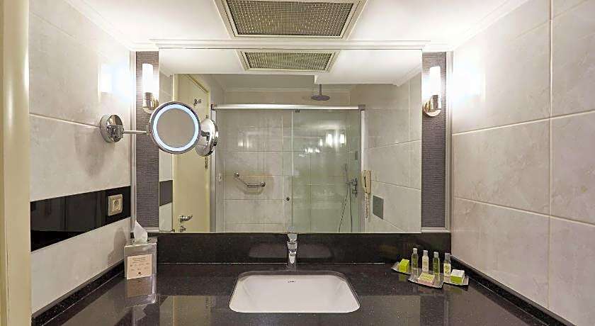 DoubleTree By Hilton Hotel Izmir - Alsancak