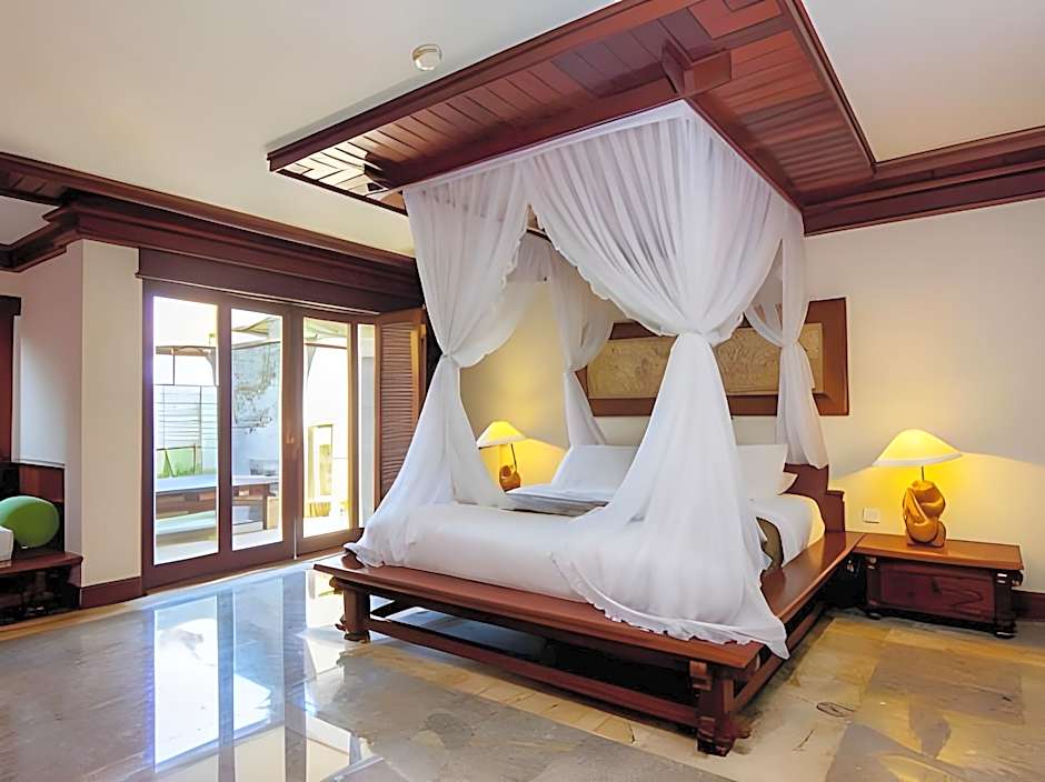 Grand Balisani Suites Hotel