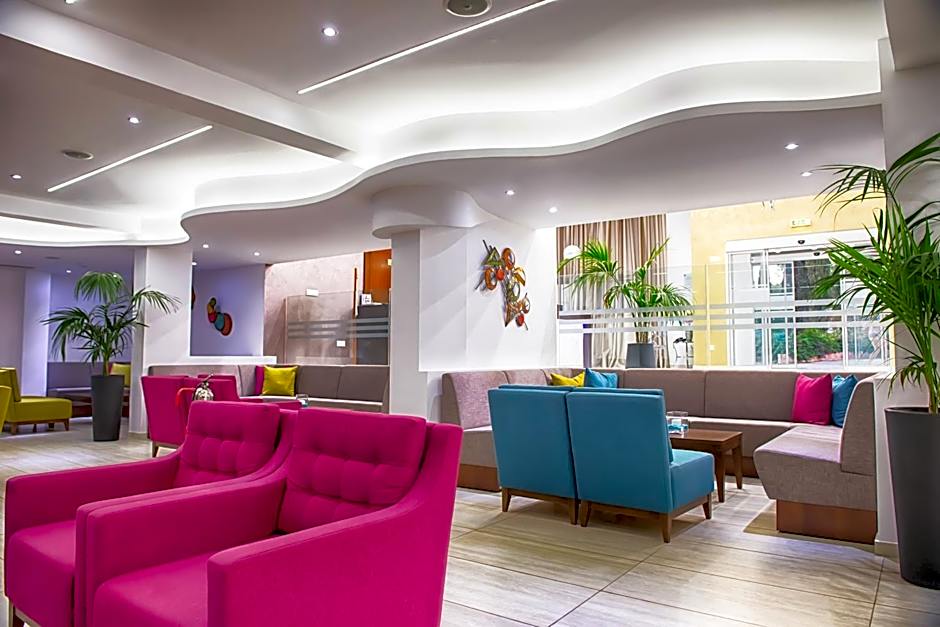 New Famagusta Hotel & Suites