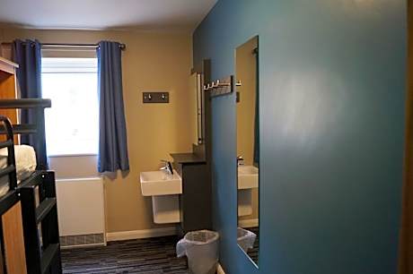 2 Bed Private Room Shared Bathroom