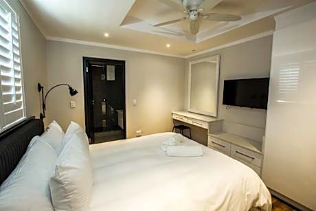 Two-Bedroom Apartment with Garden View