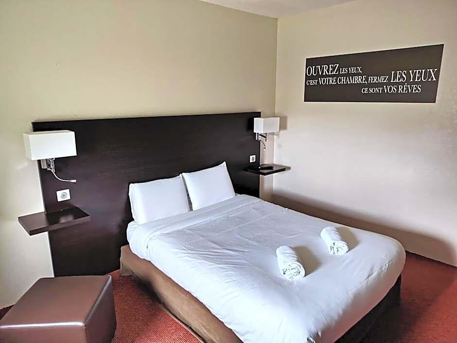 Foto 1 dari 5 — Double Room