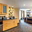 Cambria Hotel Akron - Canton Airport