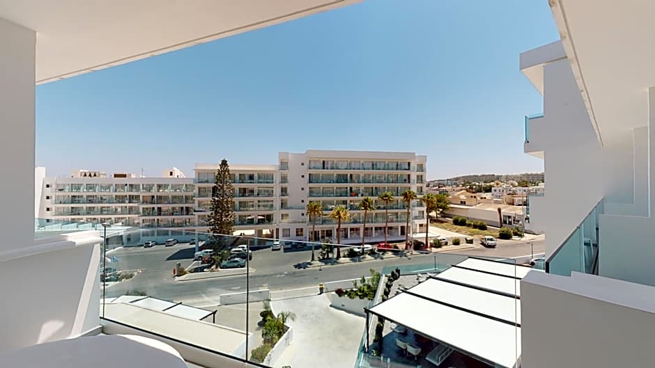 The Blue Ivy Hotel & Suites