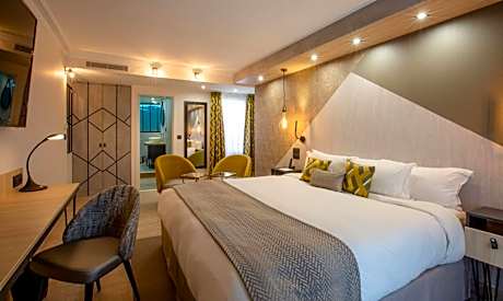 Suite-1 King Bed, Non-Smoking