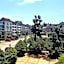 One oasis A2, shortwalk SM MALL Free POOL Kitchen