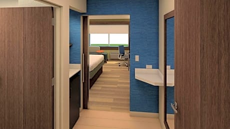 King Room - Mobility Access/Roll in Shower - Non-Smoking