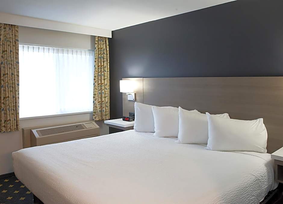Days Inn by Wyndham Kelowna