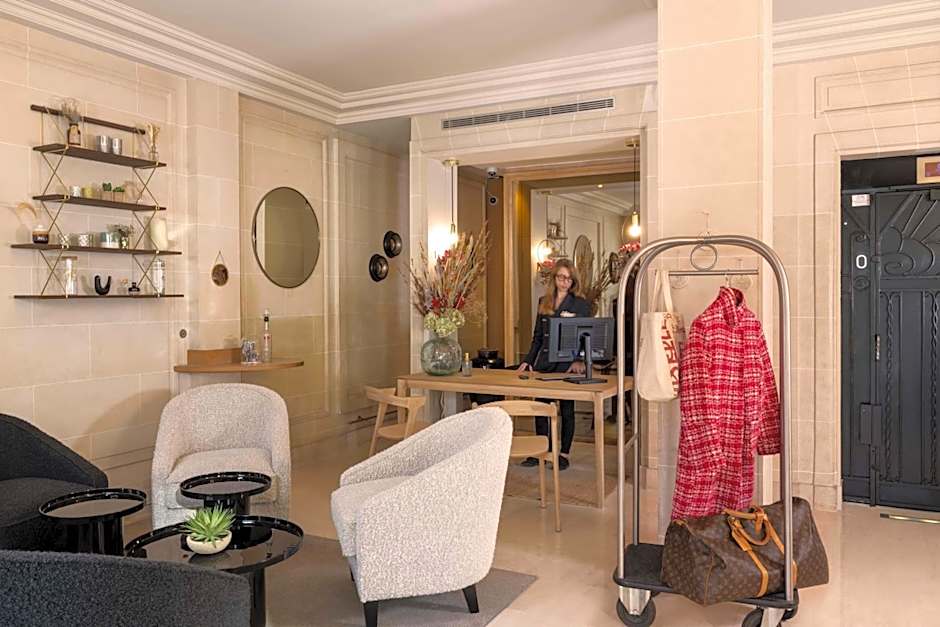 Hotel De Banville
