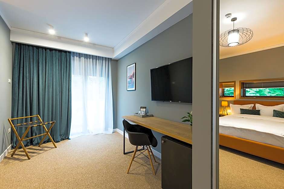 UpperHouse Suites & More